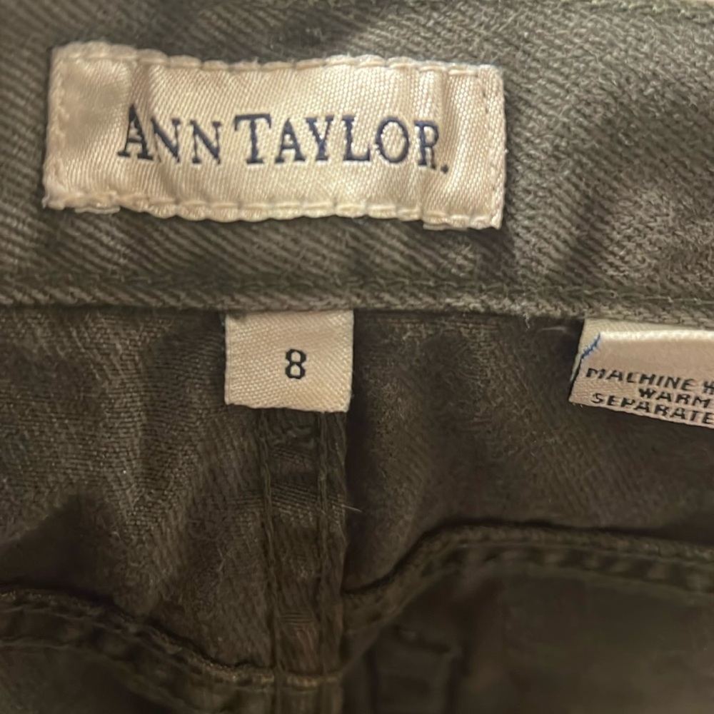 Olive green vintage Ann Taylor jeans. 100% cotton, size 8